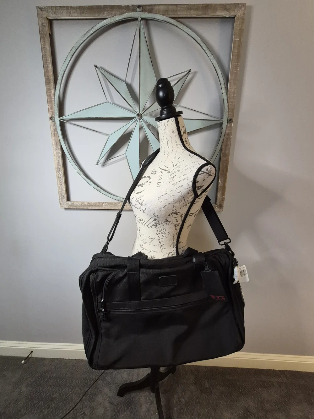 NWT TUMI Expandable Soft Carry-On With Suiter Black - 22×14×9